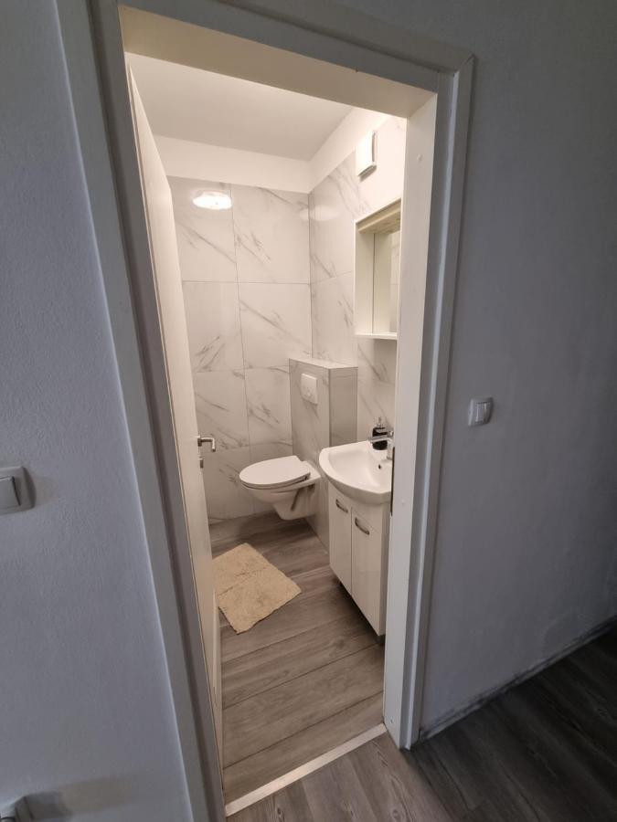 Maki Apartment พูลา ภายนอก รูปภาพ